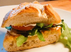 Mehr über den Artikel erfahren Der Rucola verabschiedet sich in die Sommerpause